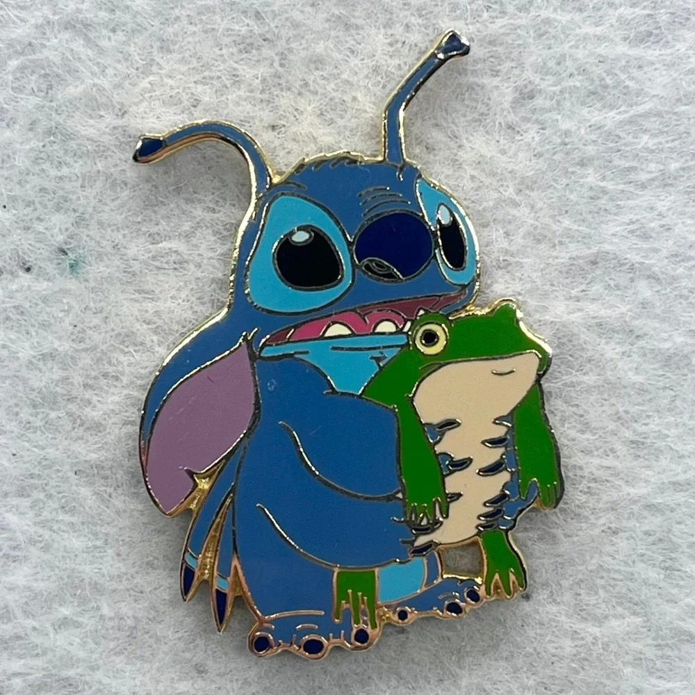 Disney Lilo And Stitch Stitch With Frog Pin